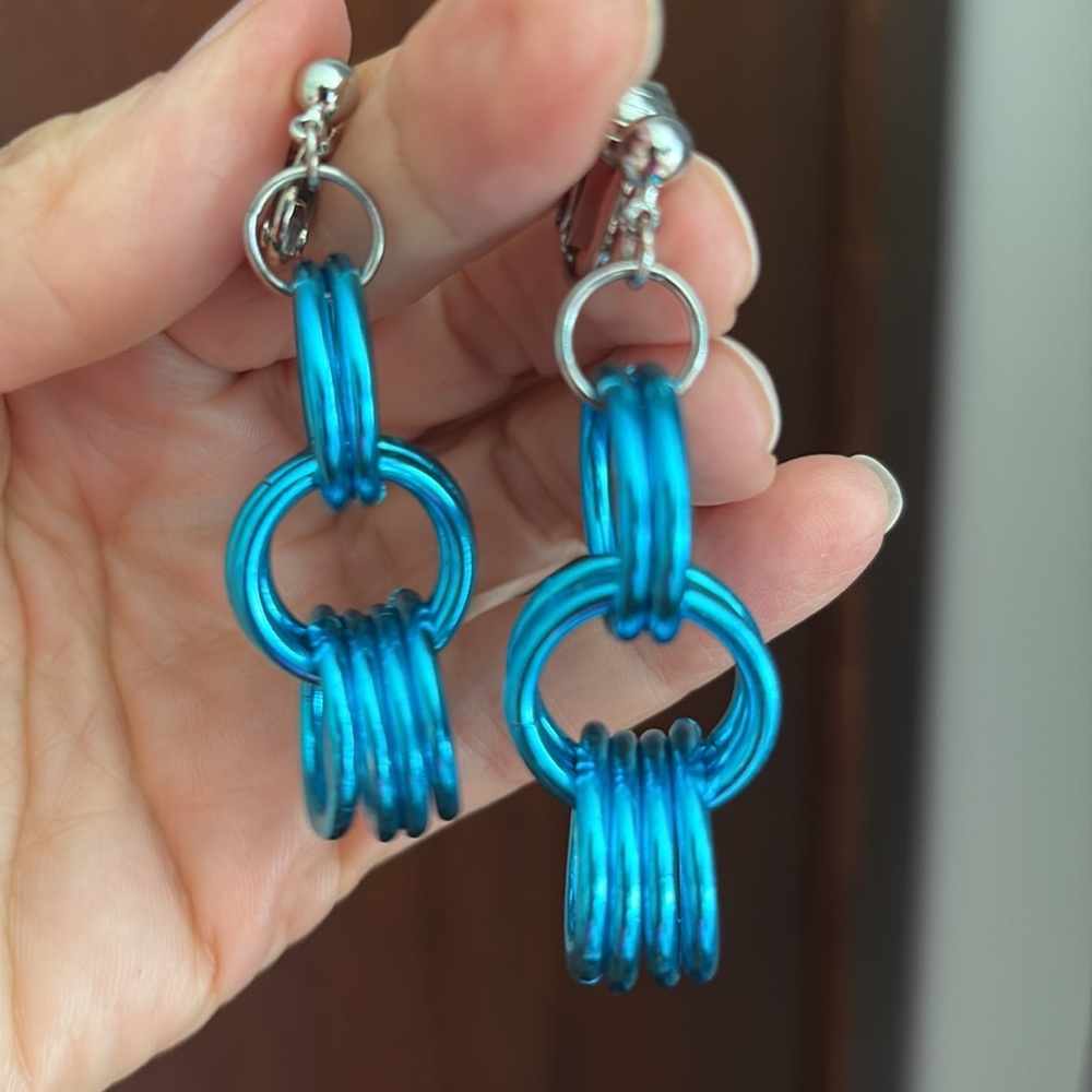 Vintage Avon 1994 Metallic Blue Multi Ring Clip Earrings | Statement Dangles NIB